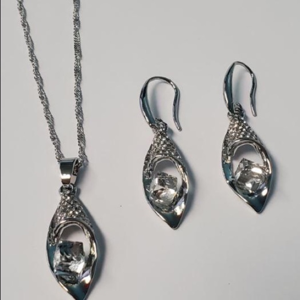 Iris Fashion jewelry